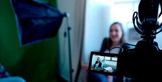 Face Caméra : formez vous dans nos studios BSMART avec nos journalistes